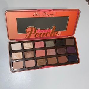 Too Faced Peach eyeshadow palette